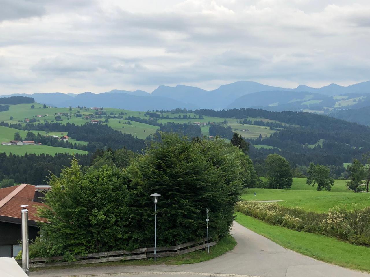 Allgau Landhotel Oberreute Bagian luar foto