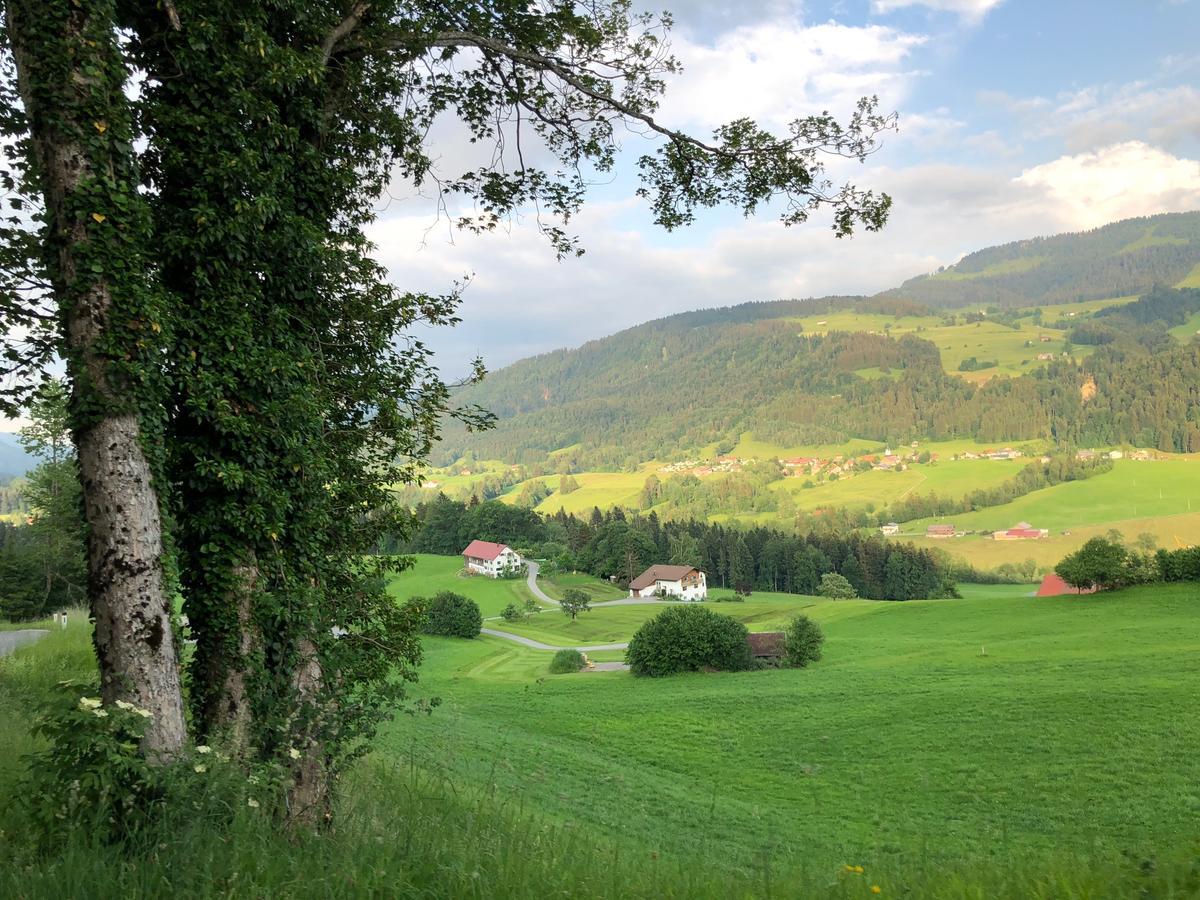 Allgau Landhotel Oberreute Bagian luar foto